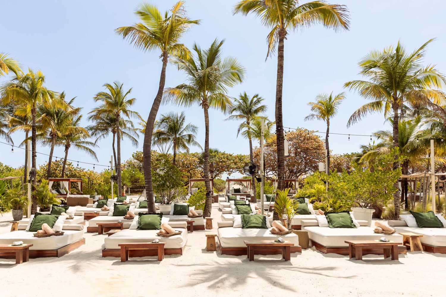 Nikki Beach Miami - beach and sunbeds