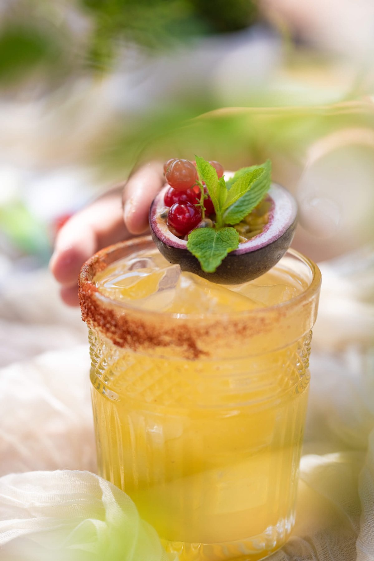 Close up a cocktail and garnish