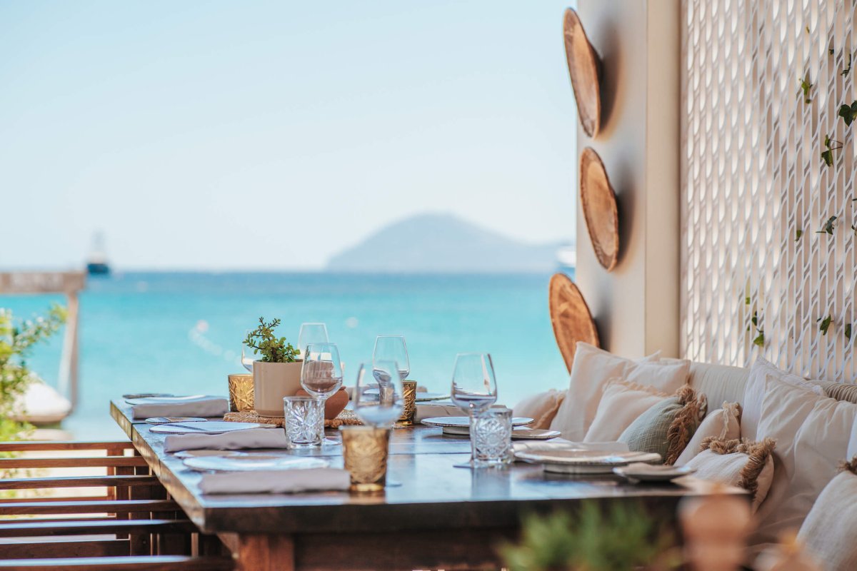 Table setting with the sea in the background
