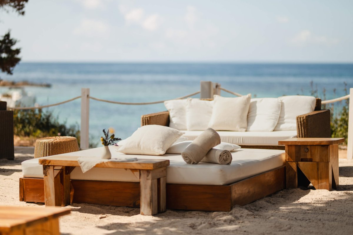 Sun lounger with the sea in the background