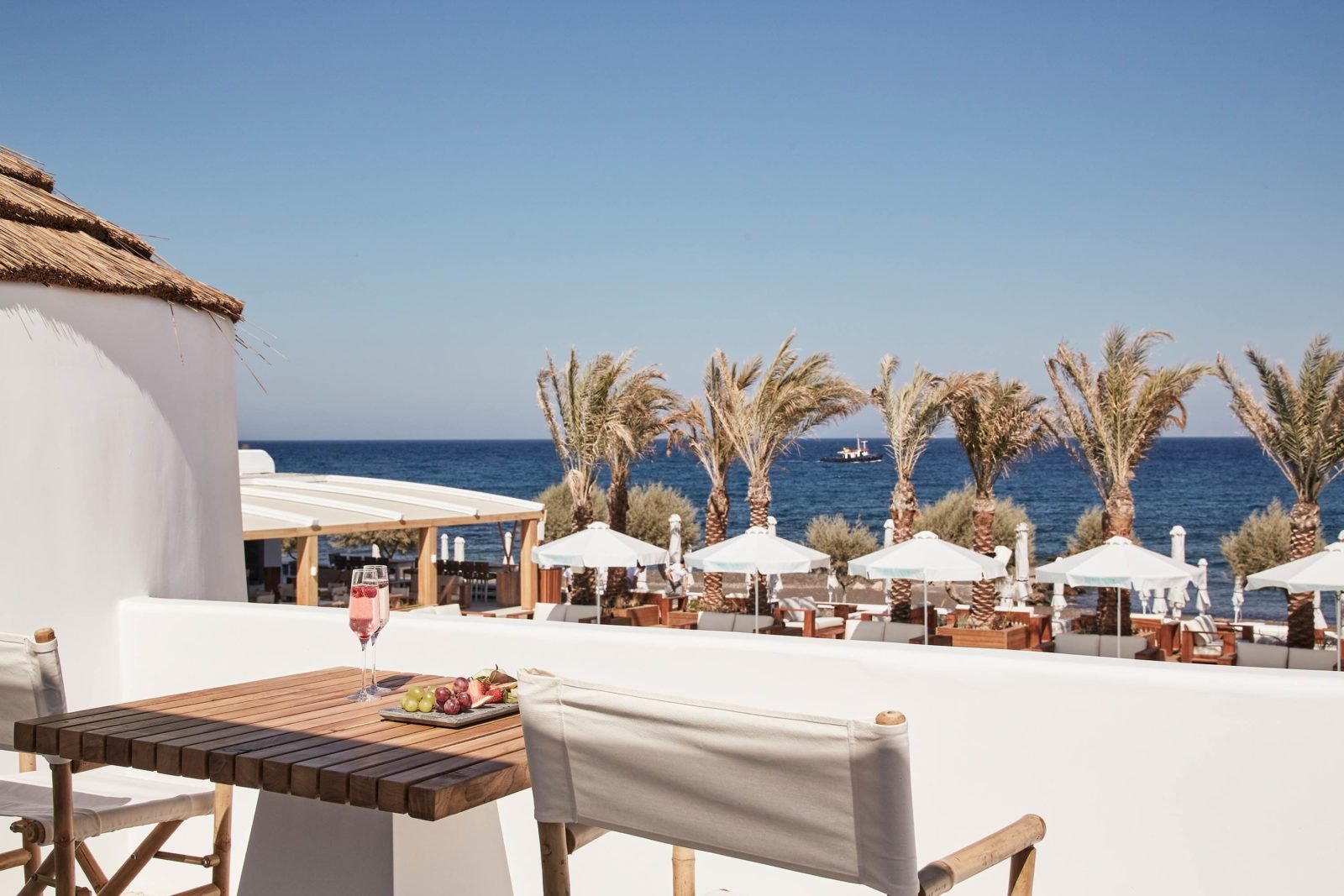 Luxury Suite with Jetted Tub & Sea View, balcony with chairs and table